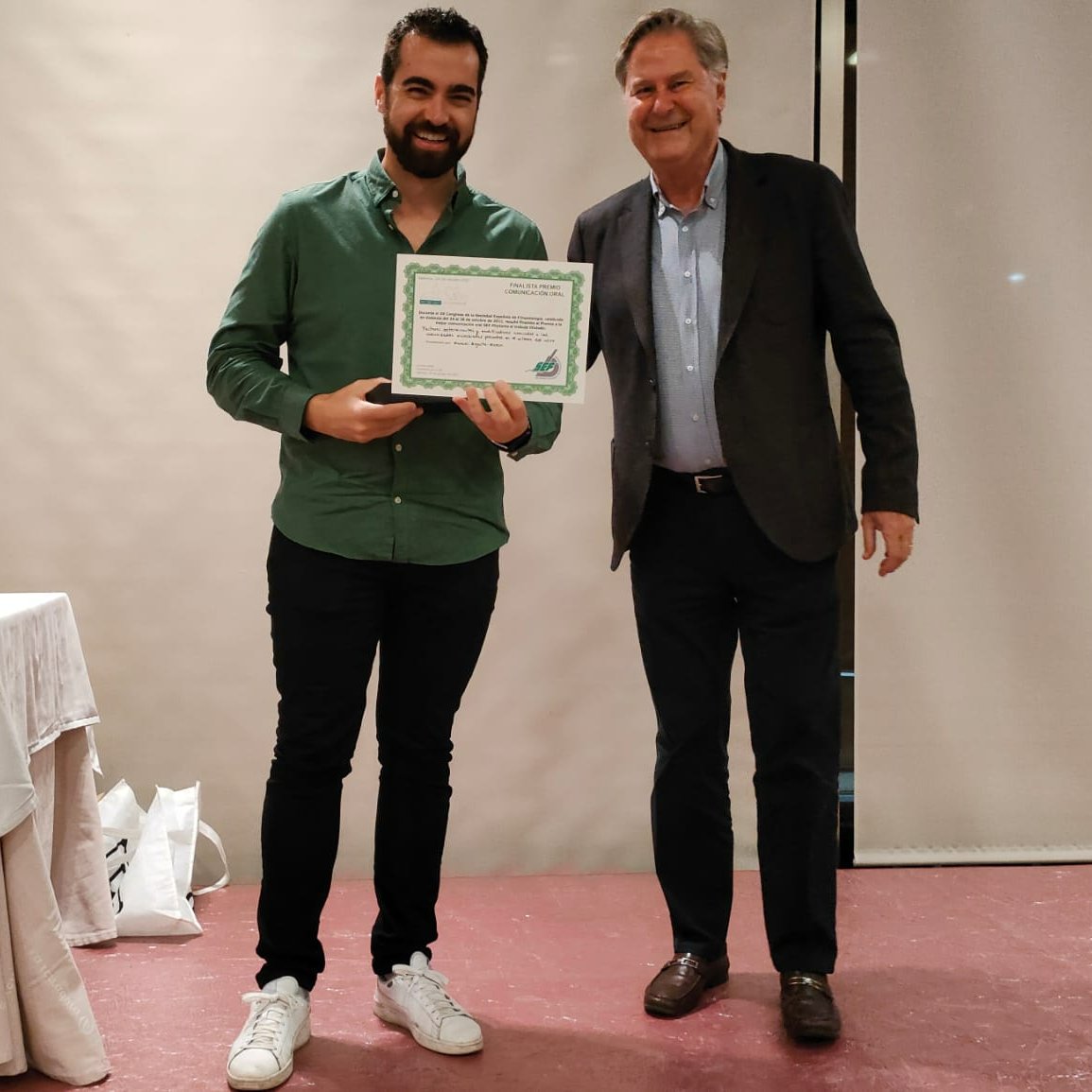 Soc Es Fitopatologia (@sefitopatologia) on Twitter photo Finalista Premio <a href="/SEFitopatologia/">Soc Es Fitopatologia</a> <a href="/Phytoma/">Phytoma España</a> a la mejor presentación oral #vlcsef2022 <a href="/manguitamaeso/">Manuel Anguita Maeso</a> Factores determinantes y modificadores asociados a las comunidades microbianas presentes en el xilema del olivo Finalista Premio <a href="/SEFitopatologia/">Soc Es Fitopatologia</a> <a href="/Phytoma/">Phytoma España</a> a la mejor presentación oral #vlcsef2022 <a href="/manguitamaeso/">Manuel Anguita Maeso</a> Factores determinantes y modificadores asociados a las comunidades microbianas presentes en el xilema del olivo