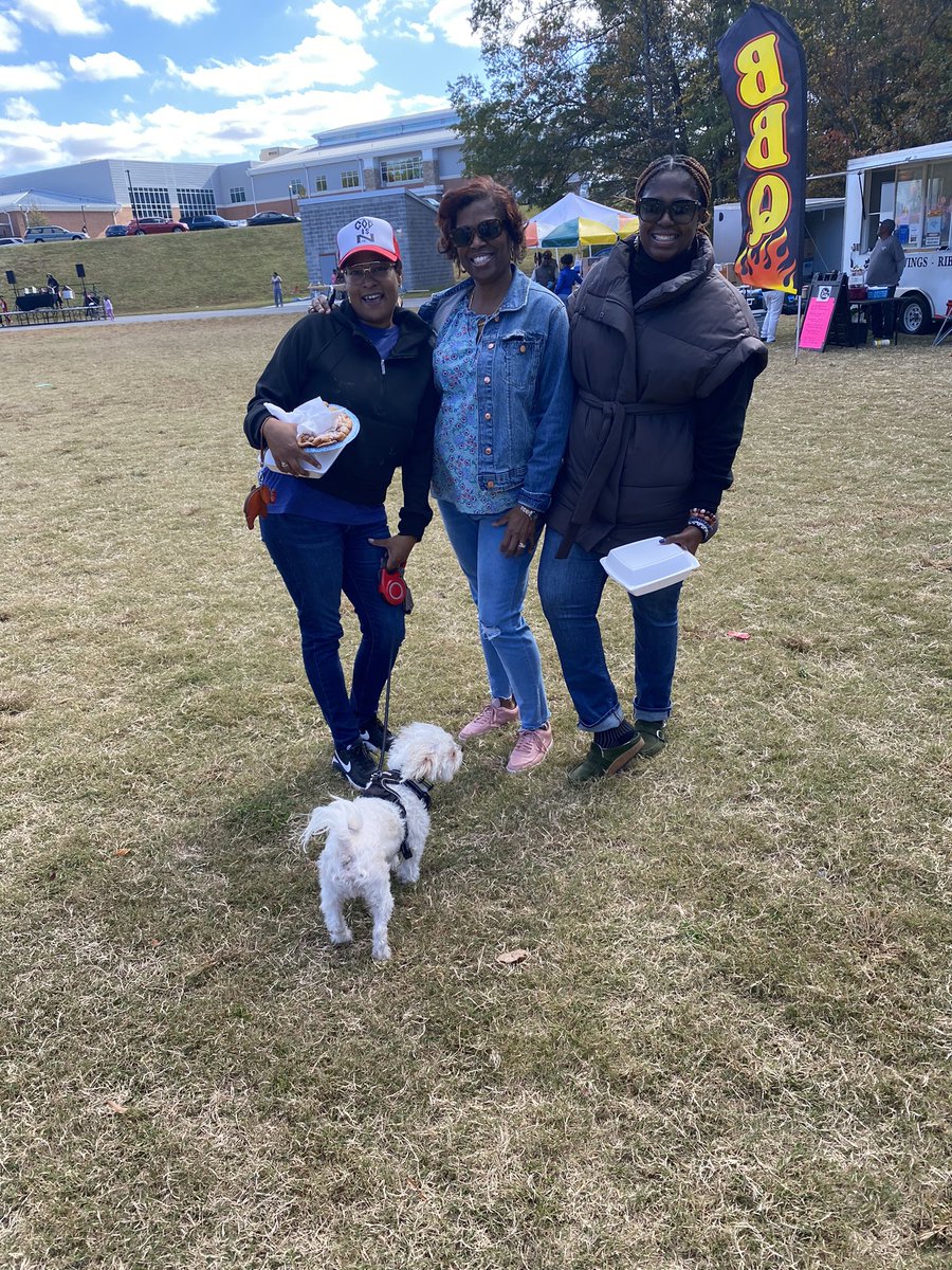 AnnCan2024's tweet photo. The Fall Festival is happening now at #RiverCityElementary π₯π₯π₯ Come out and support #RPS students #TeamSouthside #KidsFirst https://t.co/WAagDQ8v3x