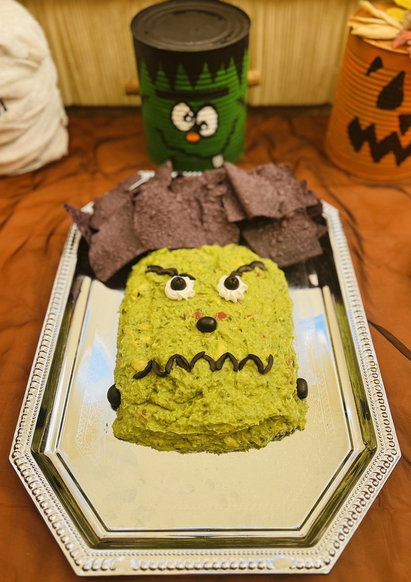 Halloween themed happy hour!