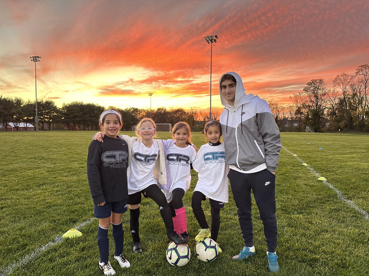 Another amazing night of group skills training under a beautiful sky!!

#WeAreCTR
<a href="/marlborosoccer/">MarlboroYouthSoccer</a>
