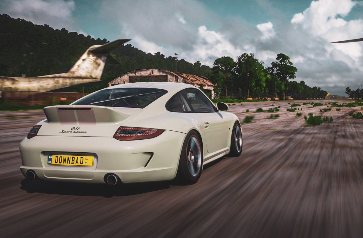 Runway

📸: <a href="/KamFBaby/">Kam Likely ✞</a>