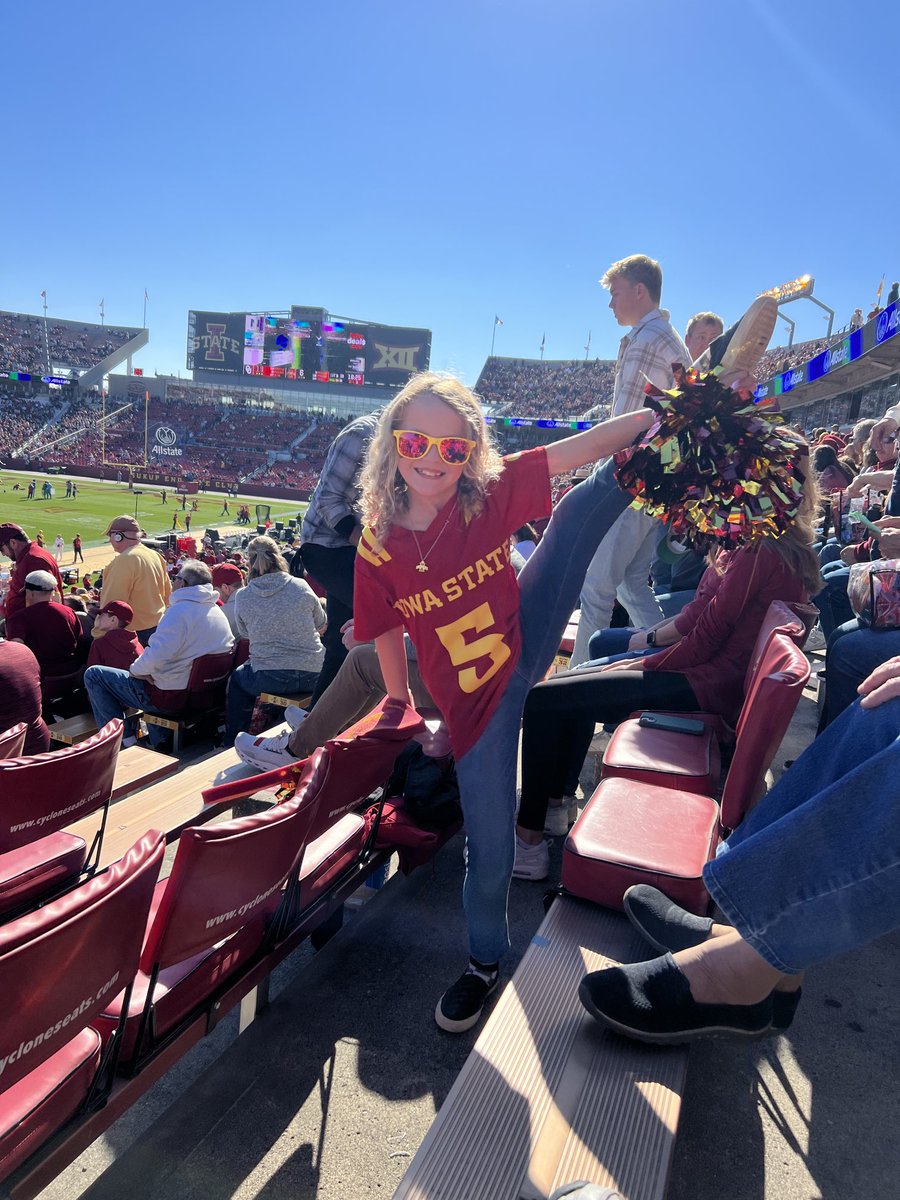 ChrisLursen's tweet photo. Future isu cheerleader!?  Go Cyclones!! #cyclONEnation https://t.co/3pWvaK01rM