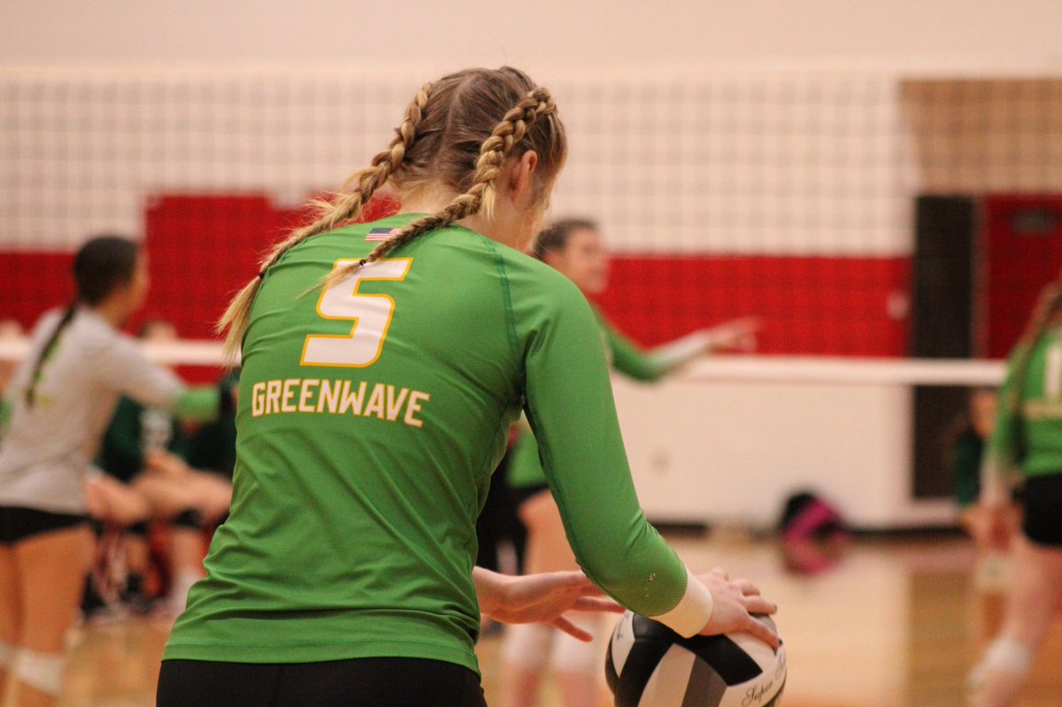 EastoftheBend's tweet image. 🔊NC GIRLS🔊

Take the first set of the district title vs. Fisher Catholic.

NC: 25🔥
FC: 11

The energy in the gym is crazy… 

LET’S GO WAVE🤯

#newarkcatholic #volleyball #districts #ohio #volleyball #eastofthebend #sportsmedia