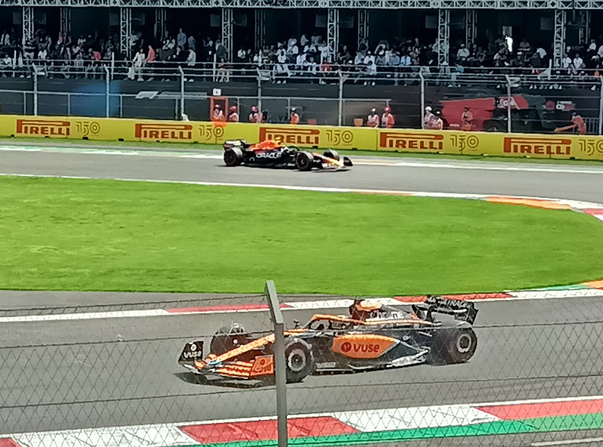 LuciaIzq's tweet photo. My heart in a photo! @SChecoPerez @danielricciardo @mexicogp #teamCheco #honeybadger #favouritedriver #MexicoGP #F1ESTA https://t.co/F4WCTHHUA4