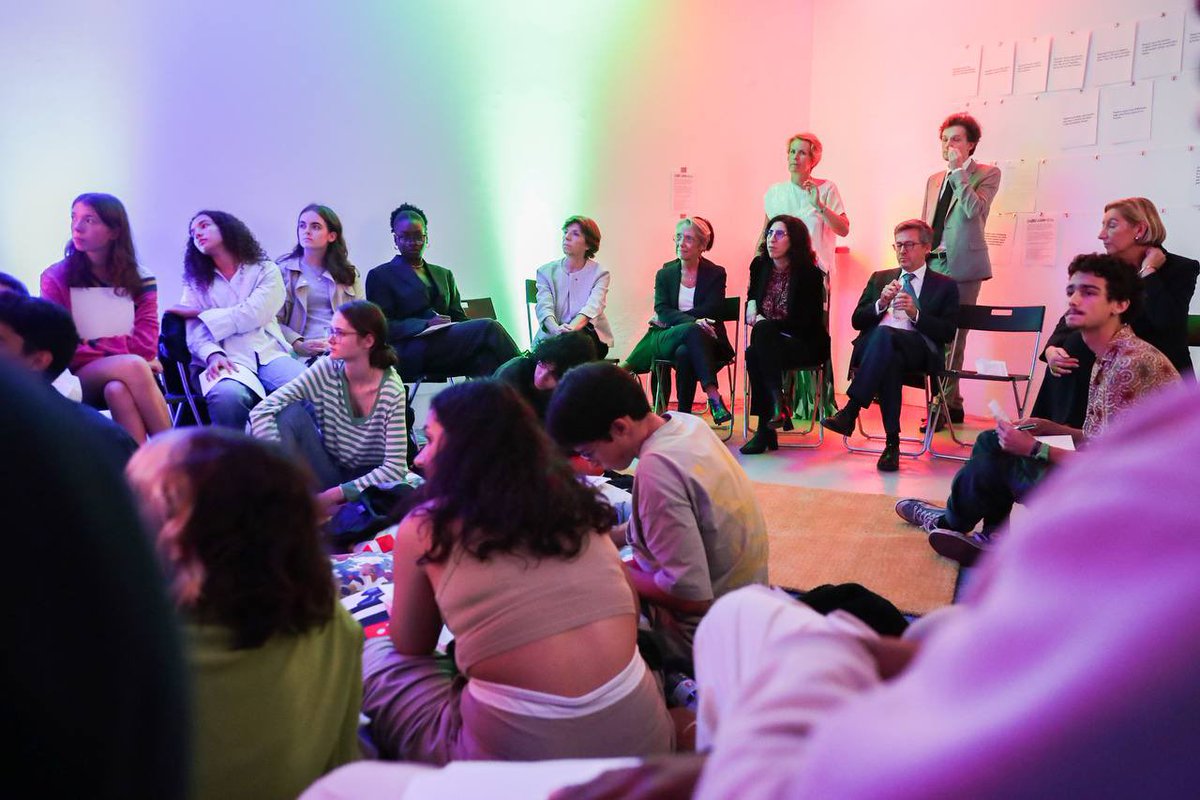 Élisabeth BORNE on Twitter "Merci à la jeunesse franco portugaise