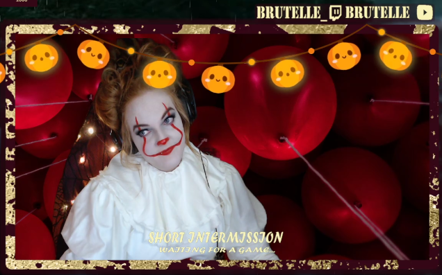 Brutelle_'s tweet photo. Loads of fun making and streaming this costume! thank you everyone for hanging out tonight!! <3 

#pennywise #pennywisecostume #Huntshowdown #huntshowdownstreamer #halloween2022 https://t.co/YIIAV4pQvZ