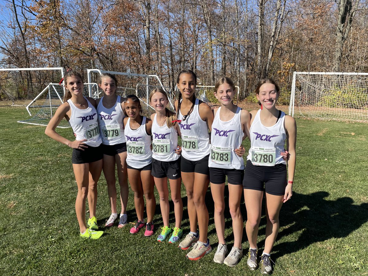 Checked in and heading to the line. We believe in you ladies!!!! When your legs get tired, run with your heart❤️