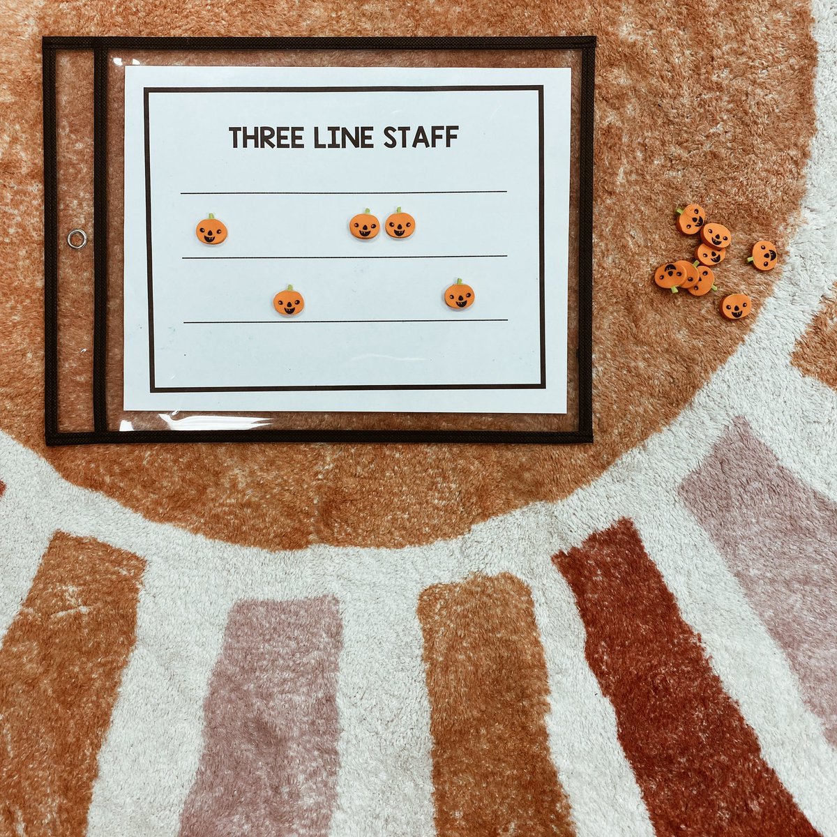 _MrsLockett's tweet image. Last week Kinder learned about the musical opposites HIGH + LOW! I had some sweet volunteers draw vocal exploration lines for us to follow with our voices. THEN we got to use mini erasers to show high and low pitch patterns on a three line staff! They did SUCH a great job 😊🎃