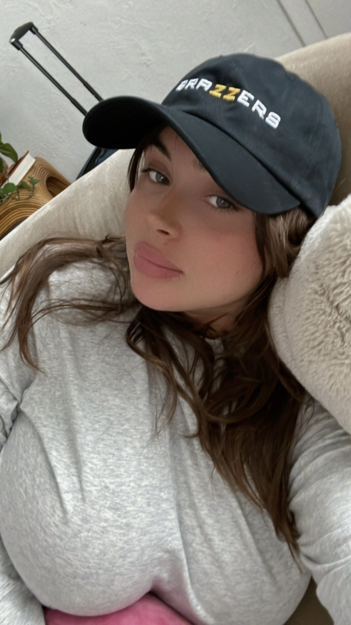 MILA on Twitter "🤭 https //t.co/cwL7AS4EOc" / Twitter