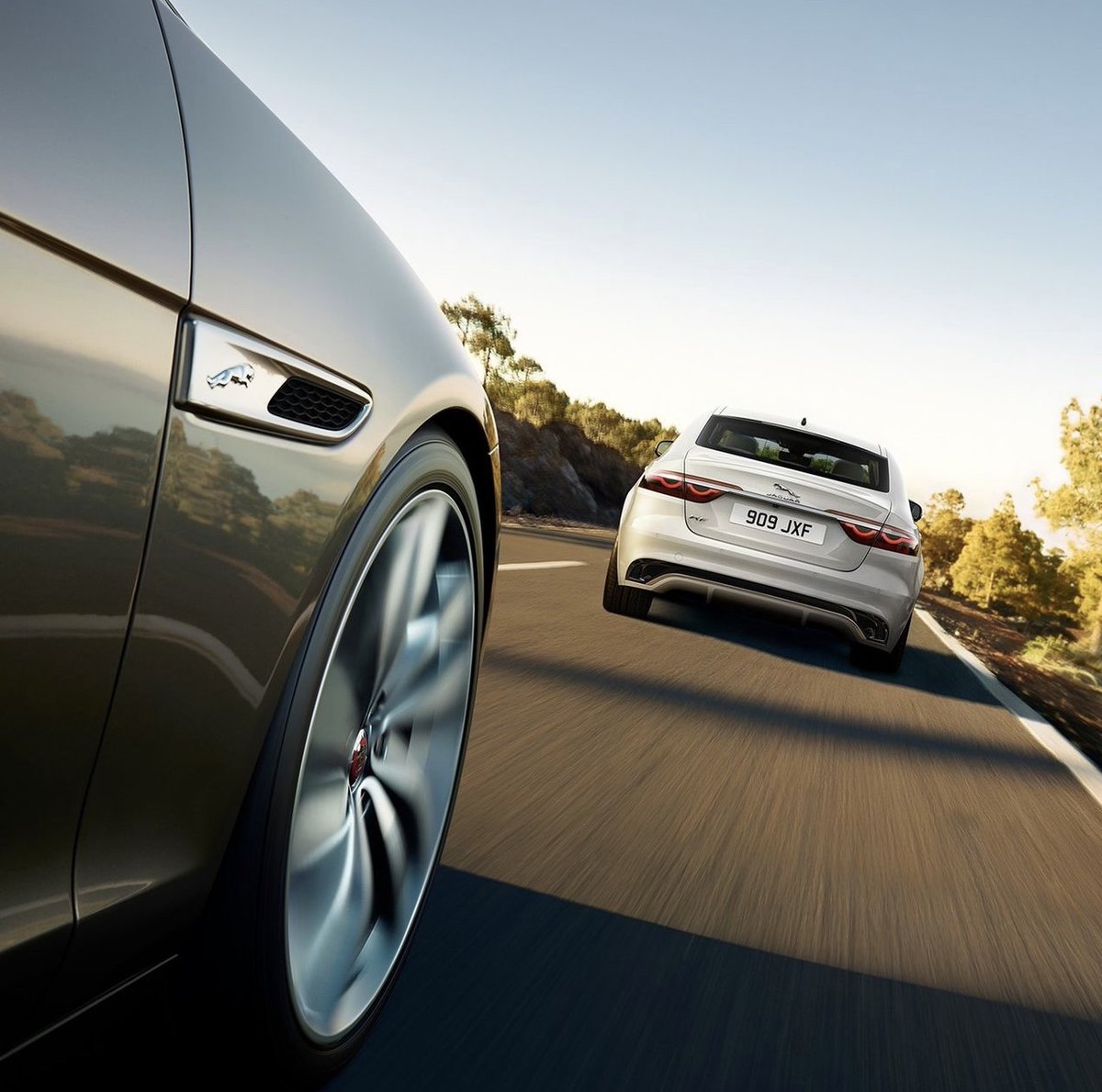 Leading luxury. #XF