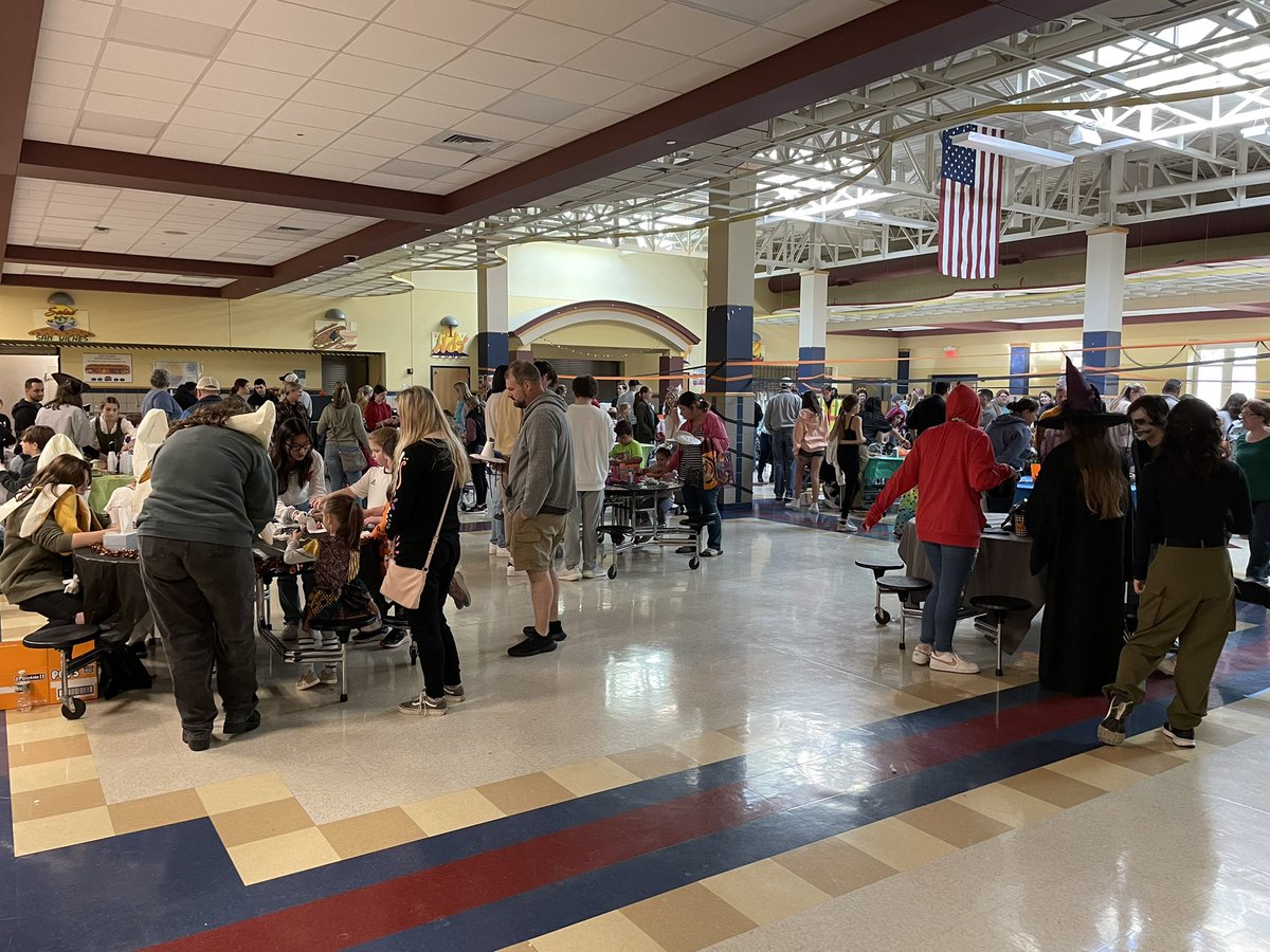 Mrs. Donahue tweet media