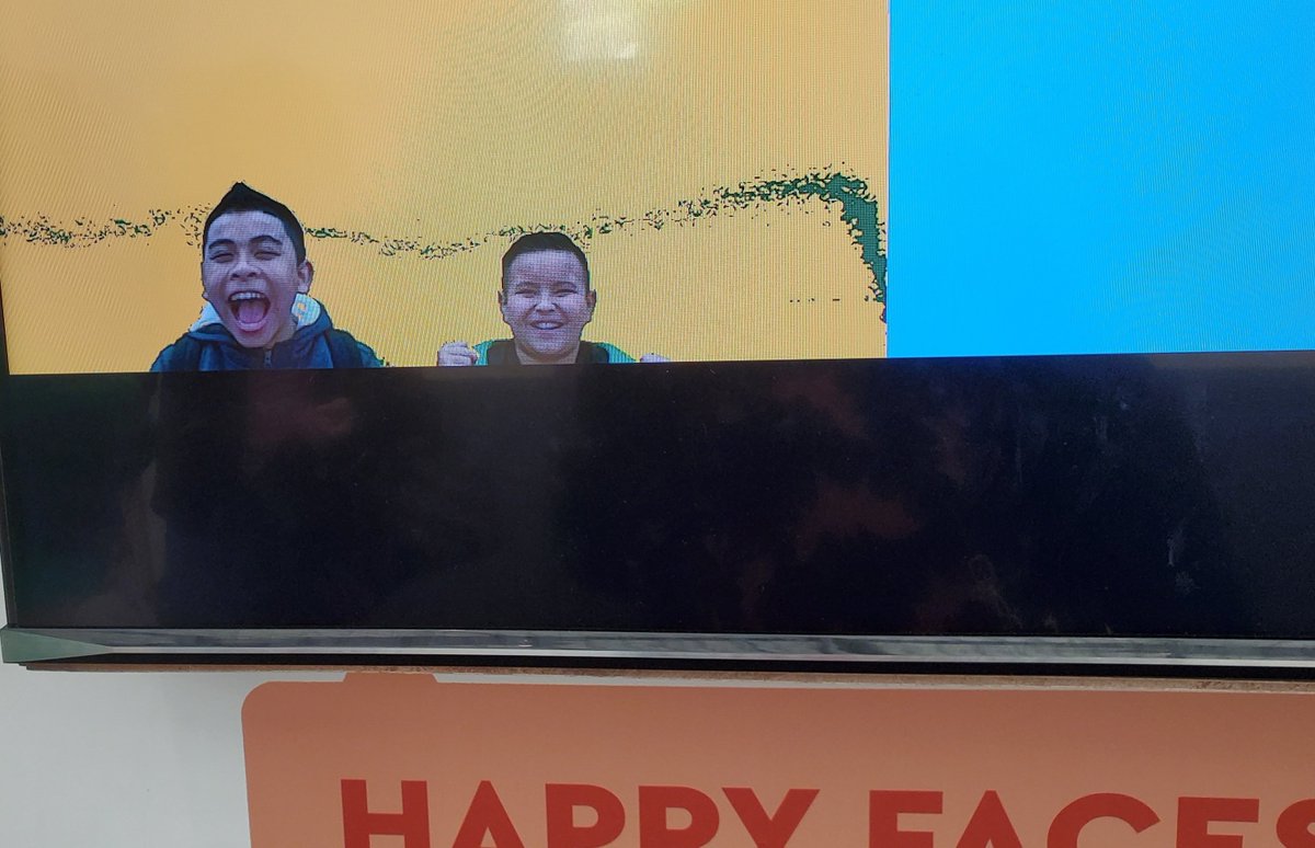 SusanLuiJimene1's tweet photo. The Happiness Project at the Hall of Science #Practicehappy https://t.co/3gGkxh3rfn