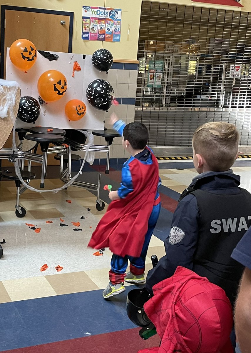 Mrs. Donahue tweet media