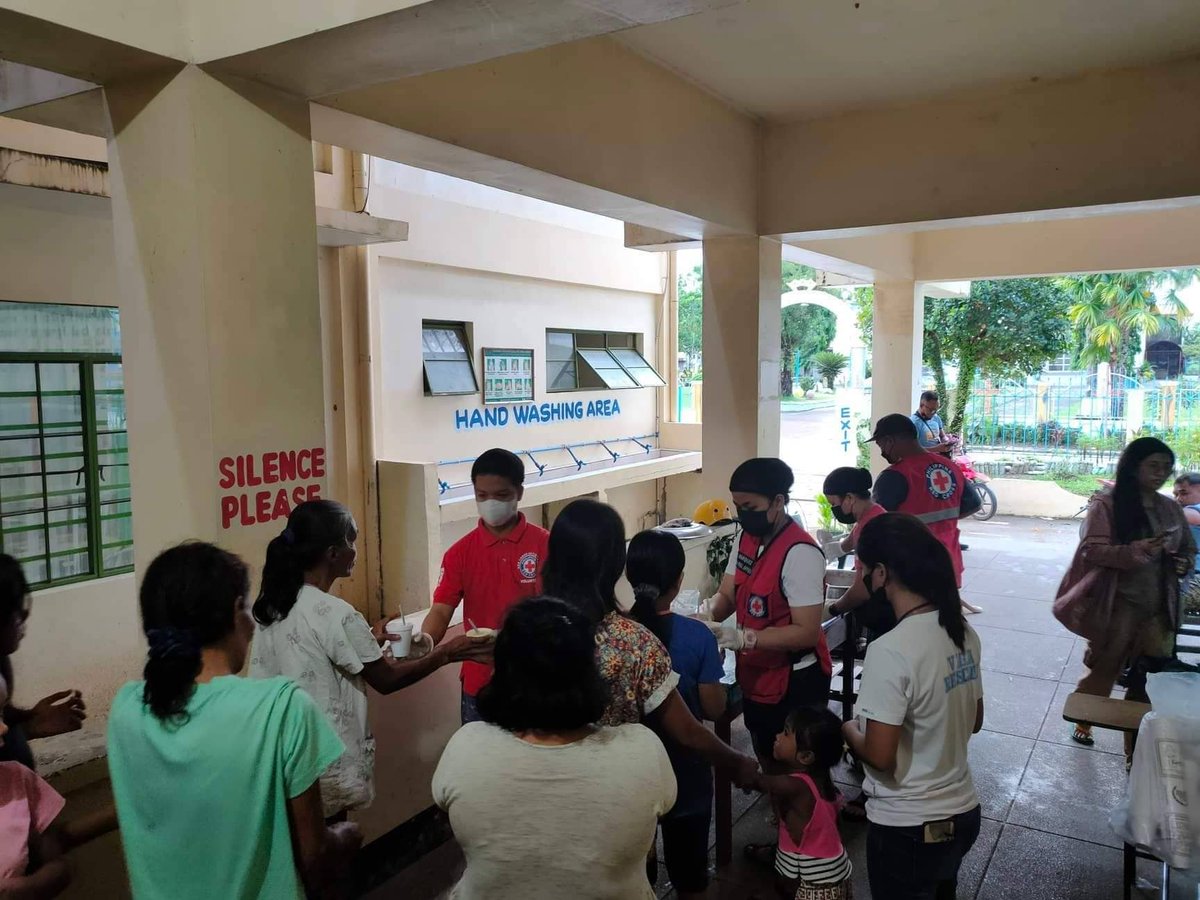 philredcross's tweet photo. A total of 497 #PRCHotMeals were distributed in two areas: Viga Rural Development High School and Regional Evac Center in Virac.

#PHRedCrossCares https://t.co/Avrr35KYwg
