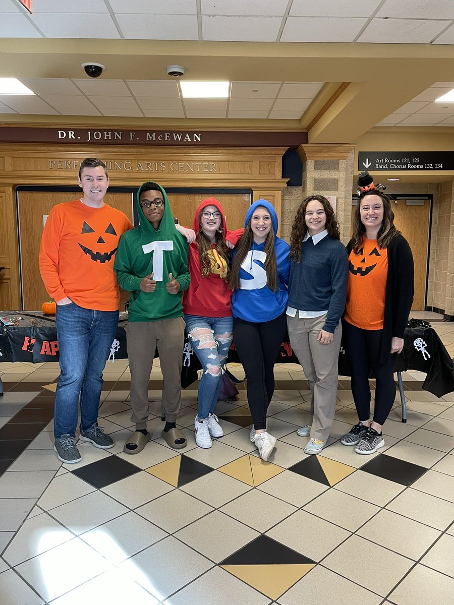 Spooktacular wouldn’t have been possible without our incredible officers in NHS who organized the event, bought supplies, and recruited clubs and volunteers to help out today 🎃 Mr Dunn &amp; I are beyond grateful! #WHPantherPride