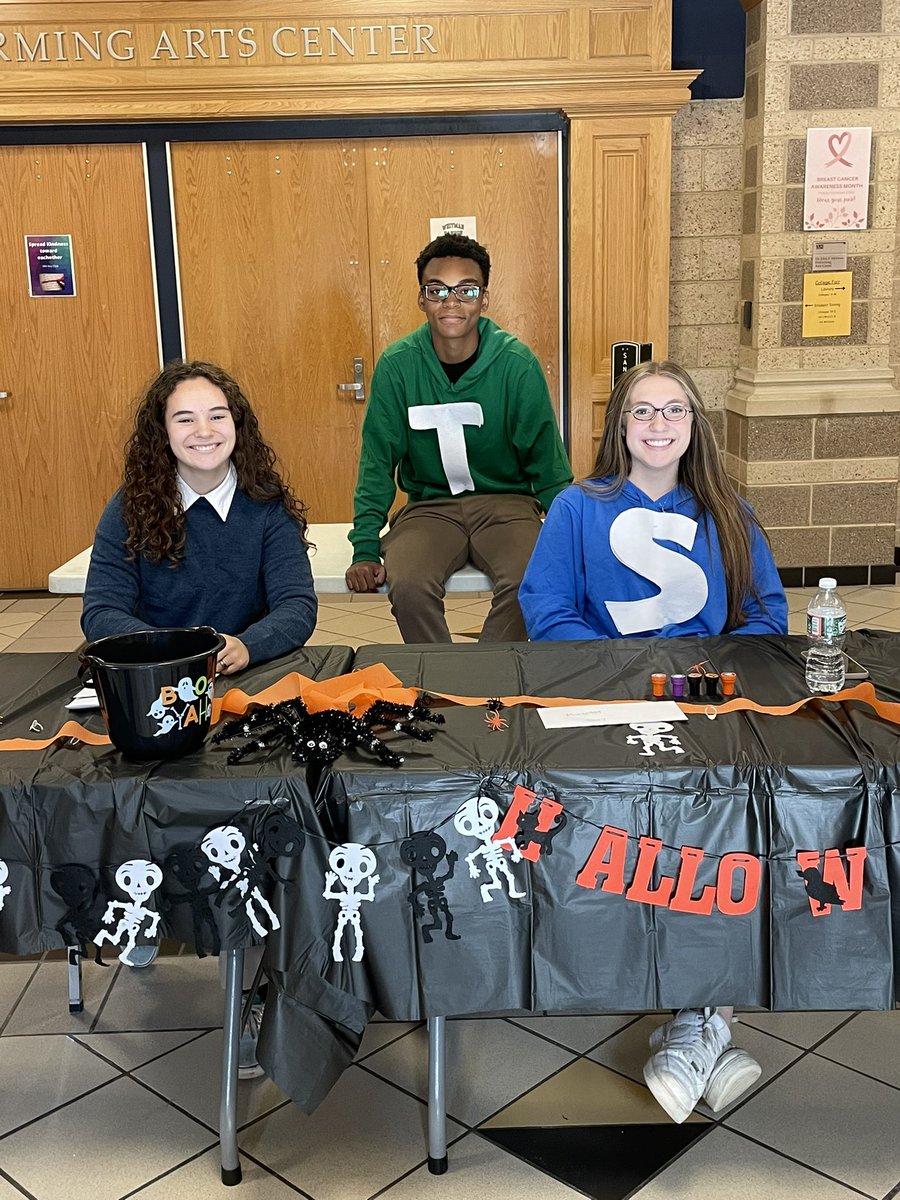 Mrs. Donahue tweet media