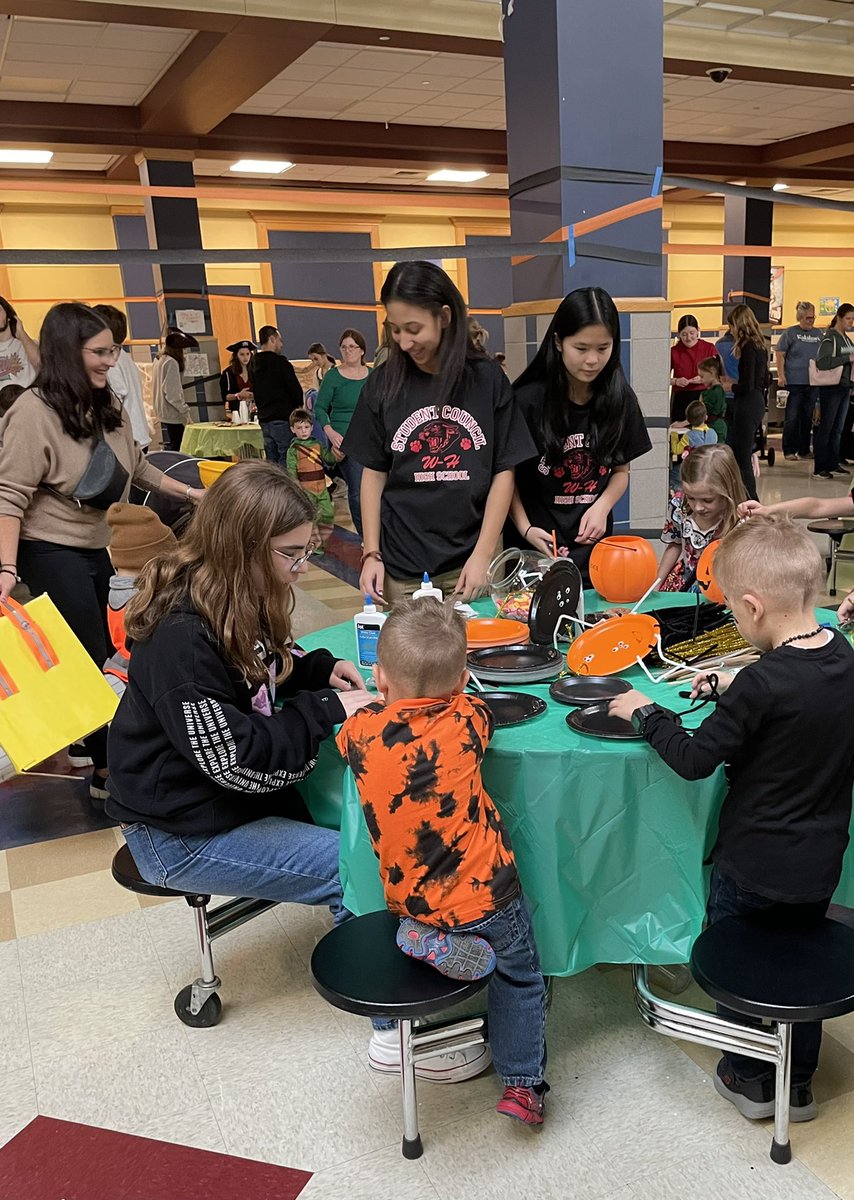 Mrs. Donahue tweet media