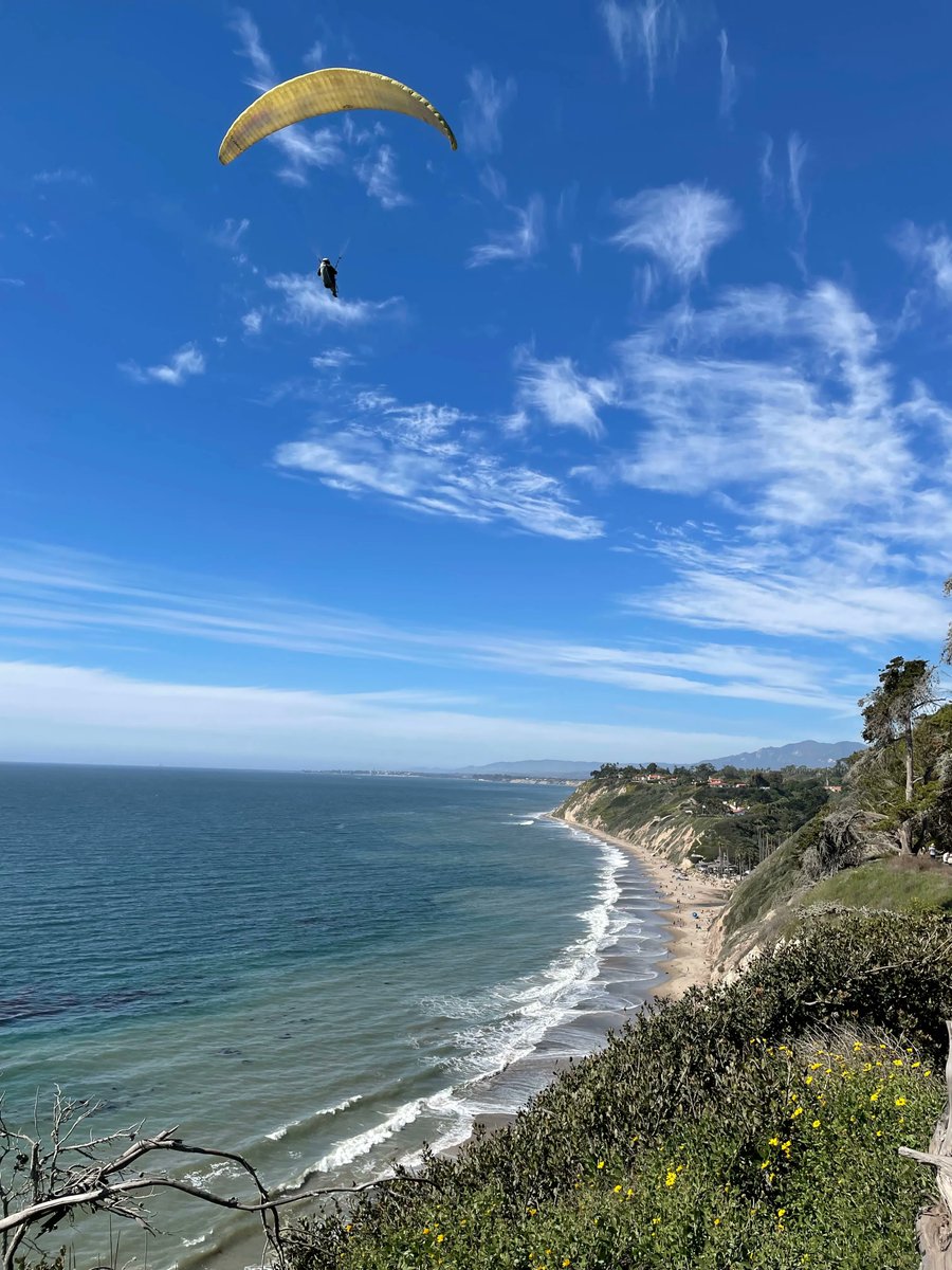 KeefriderCustom's tweet photo. Five minutes from the workshop. #lovesantabarbara https://t.co/fJA8wkYPKb
