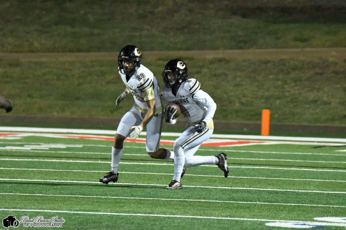 CreedMartyniuk's tweet photo. Blessed to complete my first season of varsity football. Time to get some serious work done in the off-season. Only 🆙 from here. https://t.co/8UTqHeIKt0