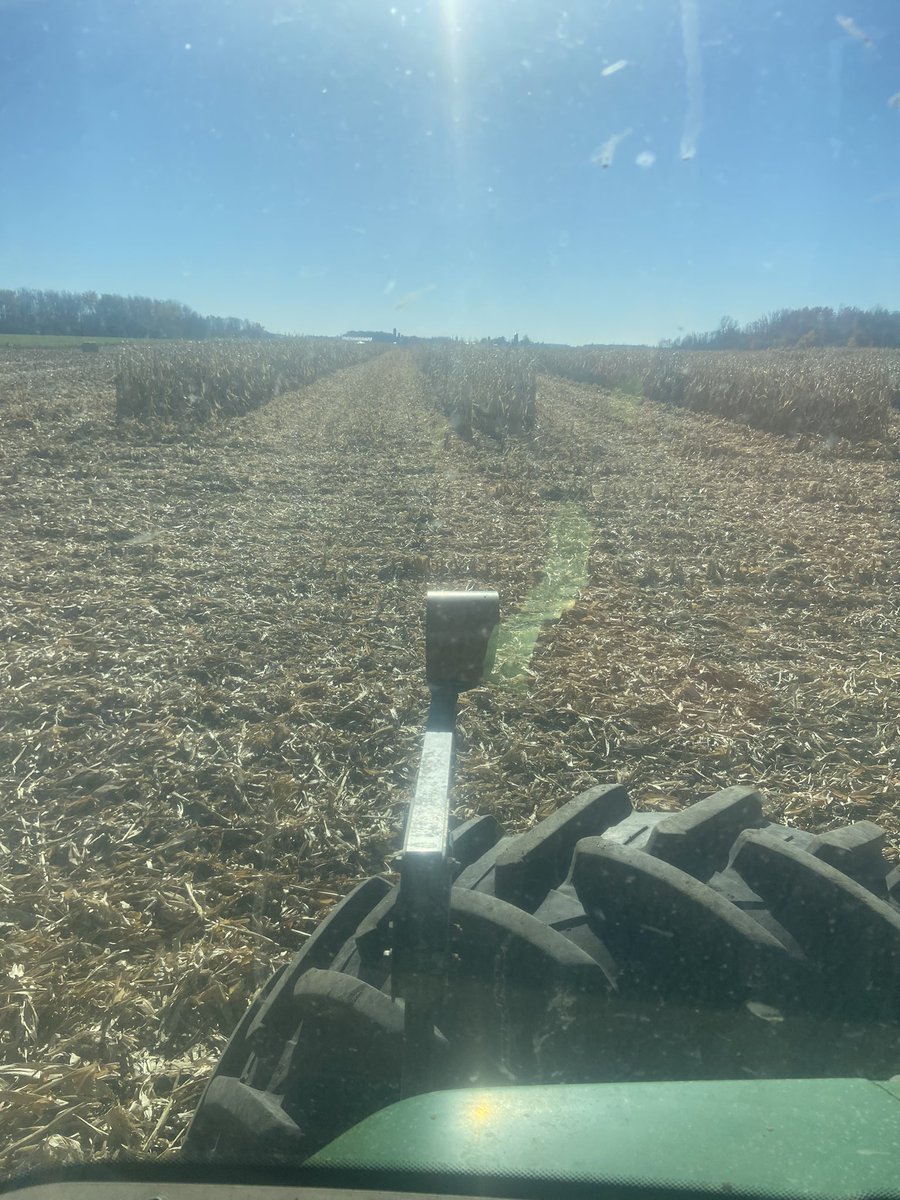 andylouwagie's tweet photo. Beauty afternoon to hammer out a @DEKALB_Canada corn plot with @DekalbWoody #ontag #corn22 https://t.co/EEbezq9pQC