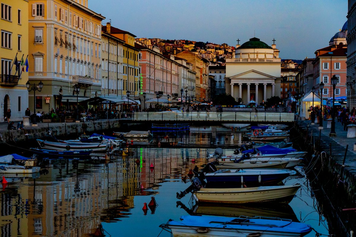 pizzoferro's tweet photo. Una splendida triestina giornata! #Trieste https://t.co/GUM8sPuAwv