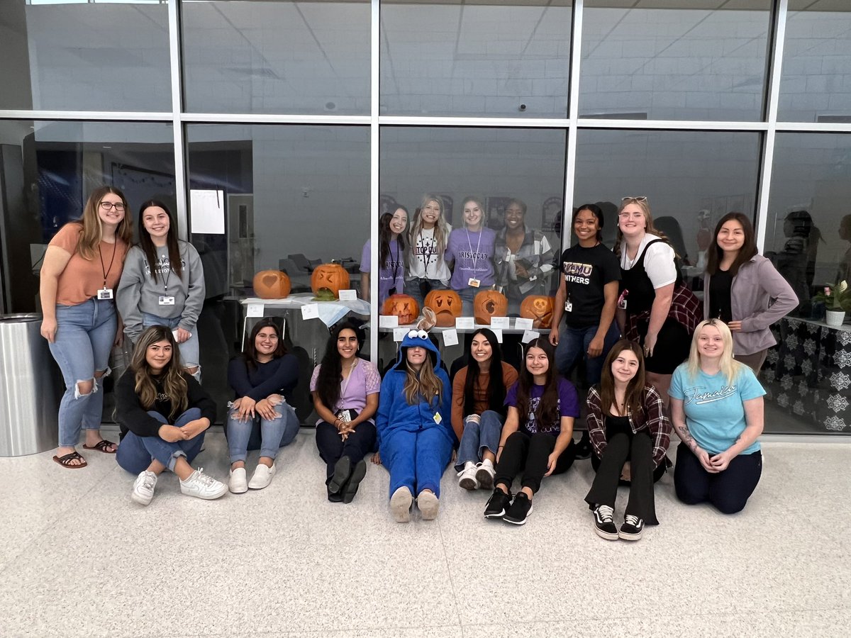 AHS Health Science tweet media