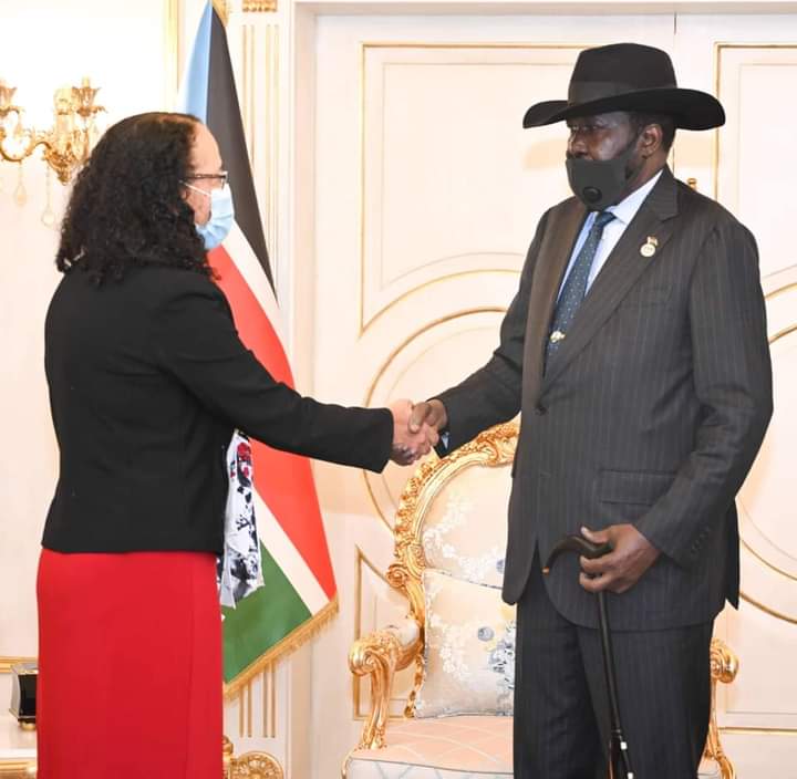 29.10.2022 - President Salva Kiir received a courtesy call from International Monetary Fund (IMF) delegation led by Catherine Pattillo, Deputy Director of IMF's Africa Department. @IMFAfrica