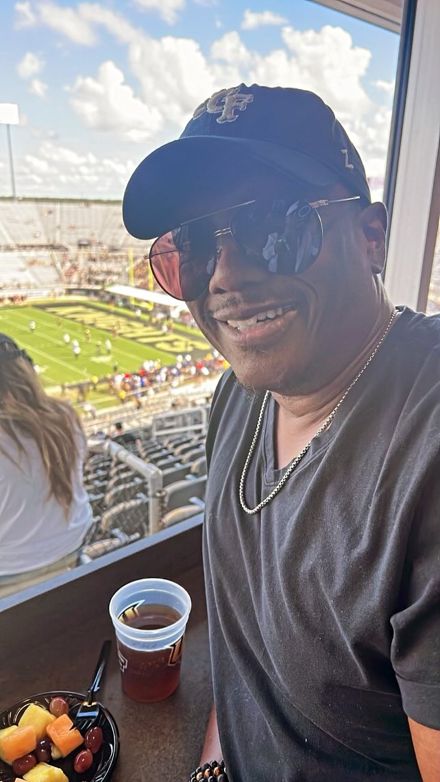 #tagucf. At UCF homecoming Go Knights!   #johnnyshouse