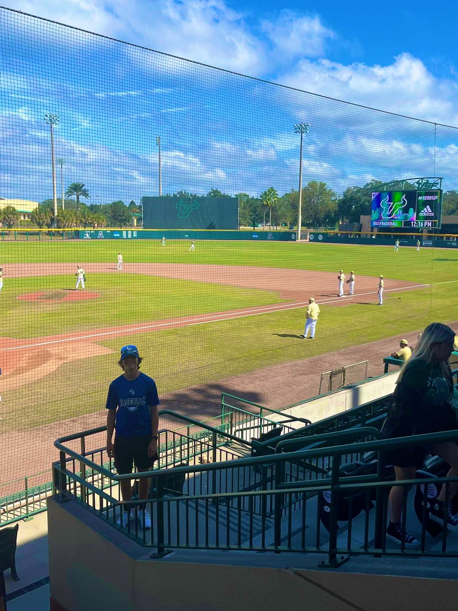 EthanCh58000437's tweet photo. Down in Tampa for Fall Break and stoped by USF to catch one of there fall games. Beautiful campus and field. @LCIndiansBball @WhitsonKarsten @USF_CoachMohl https://t.co/4JKn3jCKNi