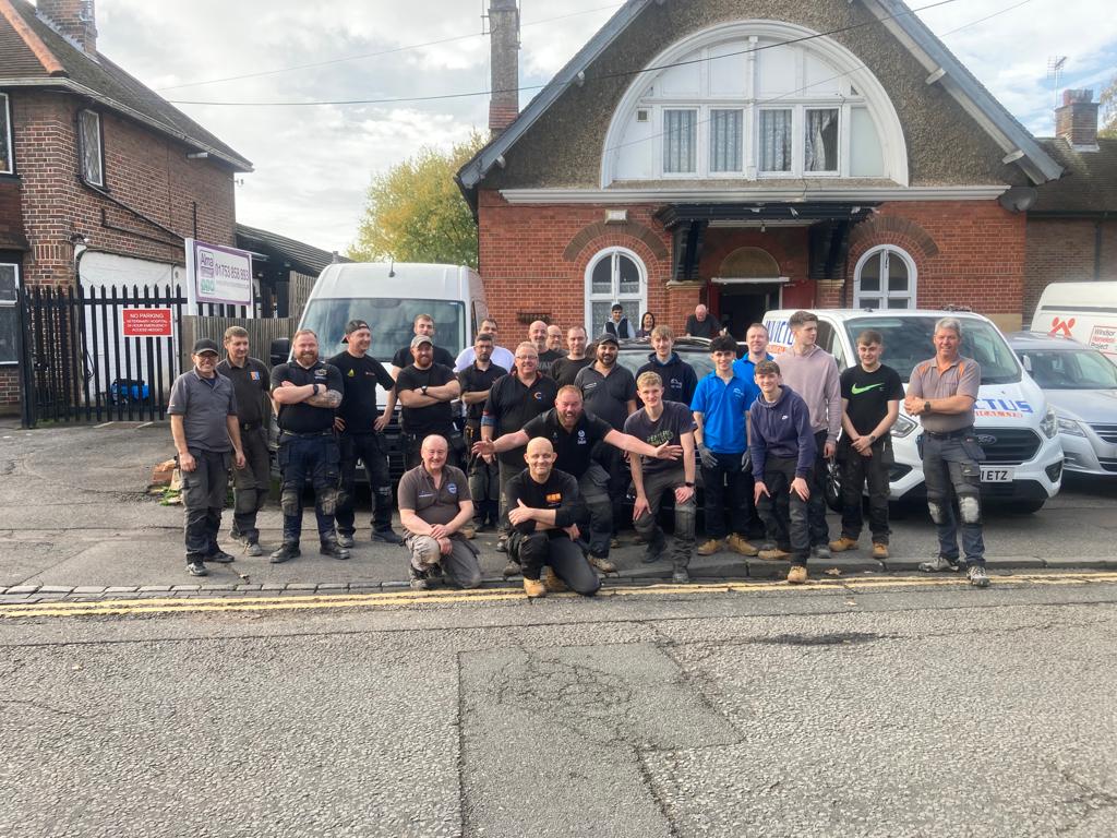 mbplumbers's tweet photo. Had an amazing day helping out on a charity install for a homeless centre in Windsor massive shout out to the sponsors @ConexBanninger @alphahi @Lawtontubes @UKTalon @JohnGuestLtd @Stelrad @EPHcontrols without your help this couldn't be possible, ps I only go for the food https://t.co/7gg6JQvdSw