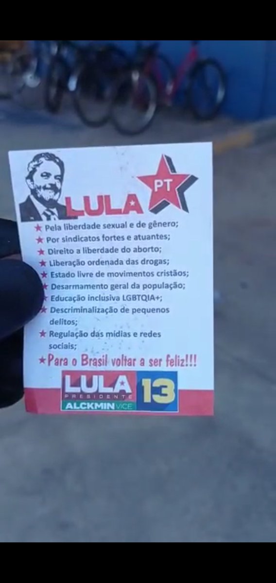 AlmirlaneDa's tweet photo. Plano de governo do PT.Vamos libertar o Brasil desse Lula ladrão. Amanhã vamos votar 22. https://t.co/CdsT8cLtDN