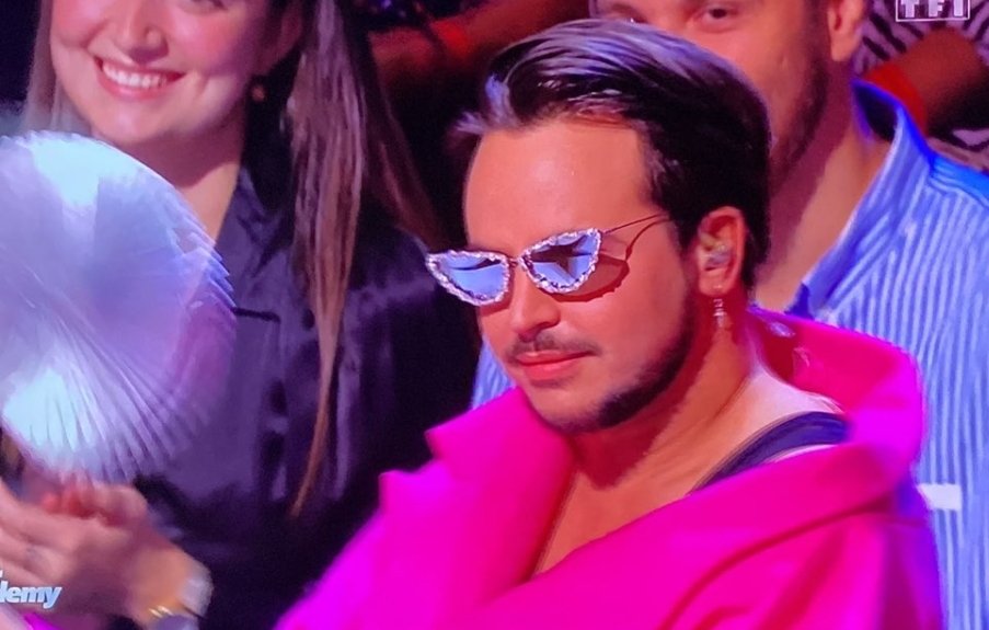 Quand tu dois être juge à la Star Ac pour 21h mais que t'attends un appel de Jerry des Totally Spies pour partir en Mission  #StarAcademyLive