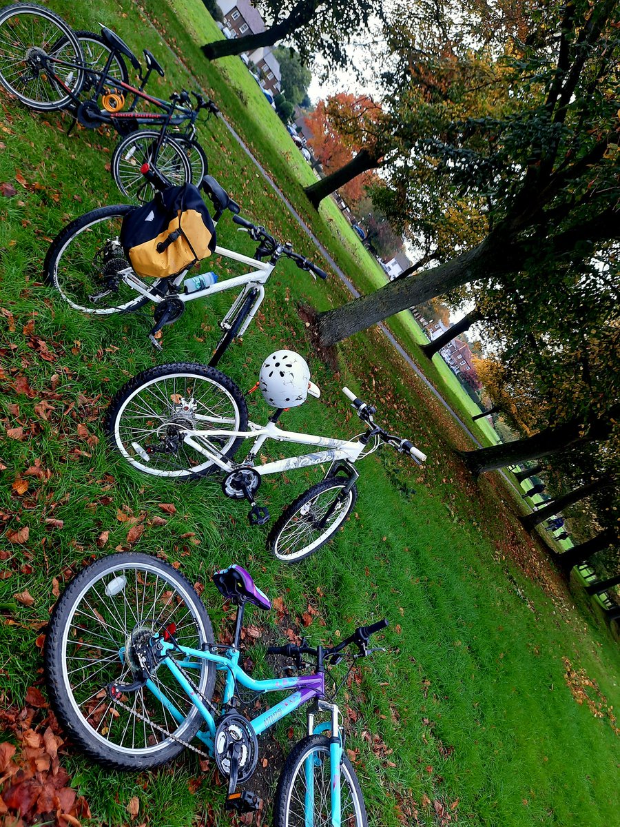 It's been a busy week, 2 days helping our wonderful friends at HDSF, 2 sessions of Bikeability Level 1 with the cubs and beavers.  A young lady taking part in Level 2 and cycling on the road for the first time and an absolute beginner cycling independently for the first time.
