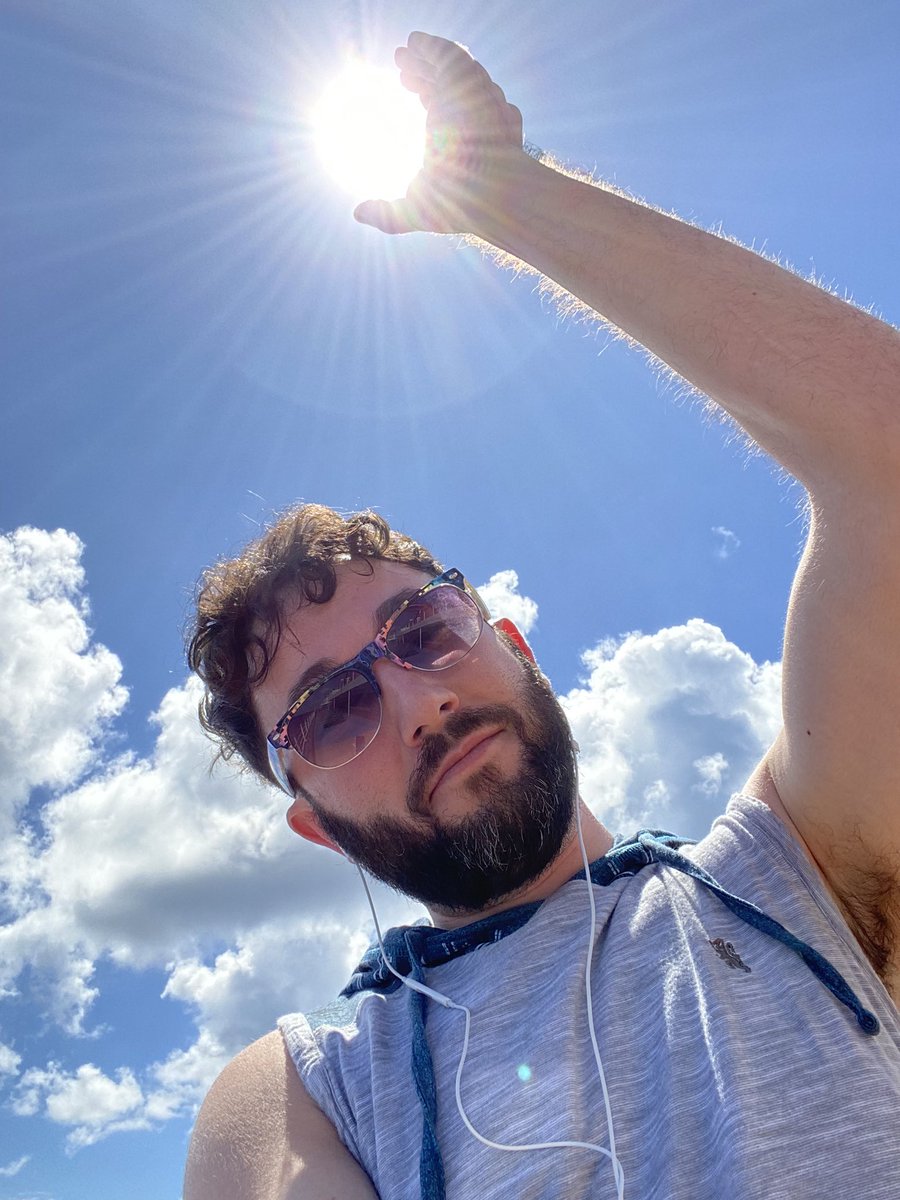 Have you ever held a star in your hand before? ☀️ It’s hot. 🥵