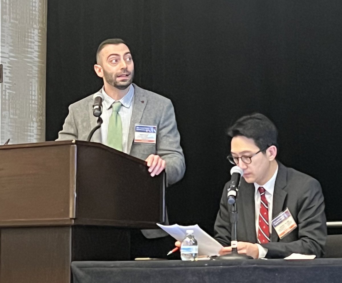 StephenVLiu's tweet photo. Dr. Faysal Haroun @Cancer_talks discusses the different 1L chemo-free IO options in NSCLC. Despite crossover, clear OS benefit makes 1L IO the clear SOC but different delivery options. Dual checkpoint blockade with impressive long term OS but in need of biomarkers. #DCLung22 https://t.co/Kwl7V5qoV4