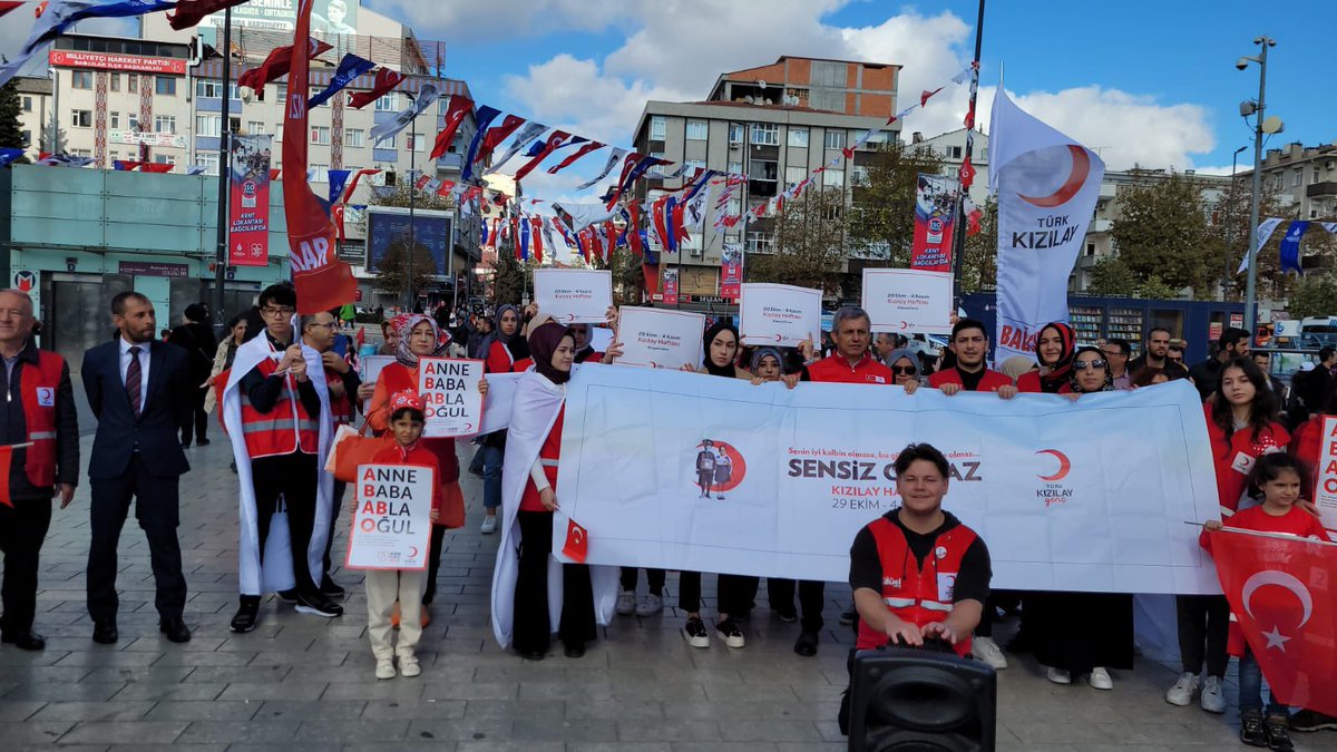 29 Ekim- 4 Kasım Kızılay Haftası münasebetiyle Bağcılar Türkkızılay ailesi olarak Kızılay yürüyüşümüzü gerçekleştirdik🇹🇷🌙