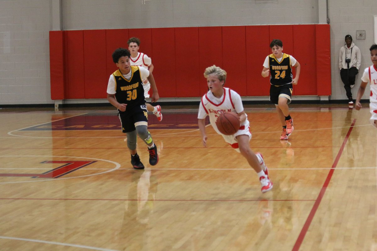 SMITTY40484's tweet photo. LCMS 7th and 8th grade basketball 🏀 started off the season with big wins over Woodford County today. 

📸 Casey Roberts https://t.co/XFLXYcWWJU
