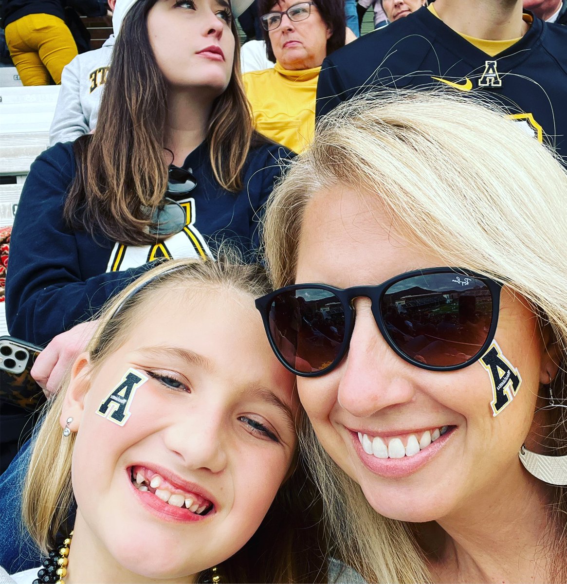 ncamber's tweet image. #beatrmu