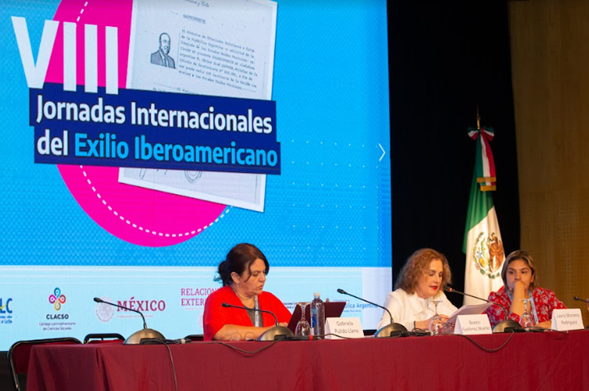 Ayer, en el último día de las #JornadasdelExilio, @BeatrizGMuller hizo un relato muy detallado de sus hallazgos en archivos italianos acerca de la visión de México de la diplomacia fascista, quien despreciaba a la política de asilo que ofreció abrigo al Exilio Republicano Español