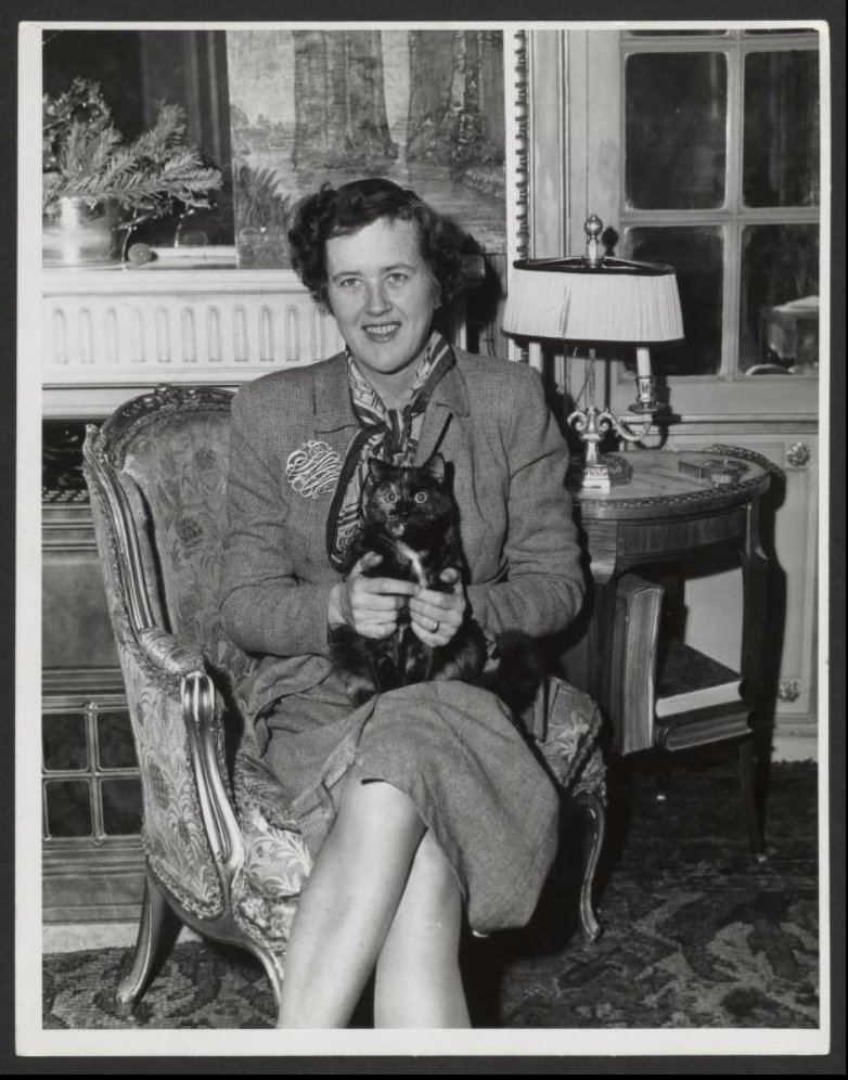 Did you know Julia was a cat lover? Julia associated cats with France, and admired and adopted them throughout her life. #nationalcatday #juliachildcats (Photo: Schlesinger Library) For more on Julia and her life, visit the Foundation’s web site: juliachildfoundation.org/timeline/