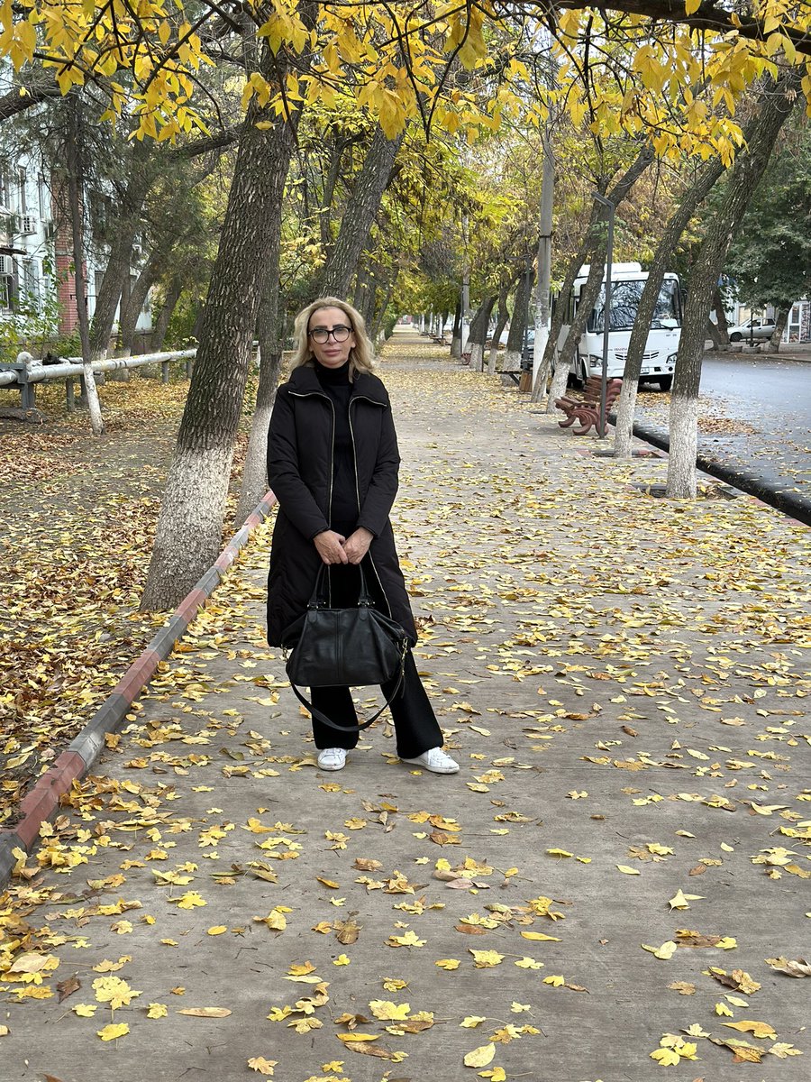 MrDimKR's tweet photo. Autumn and mother 🥰 https://t.co/OZctgFw4mN