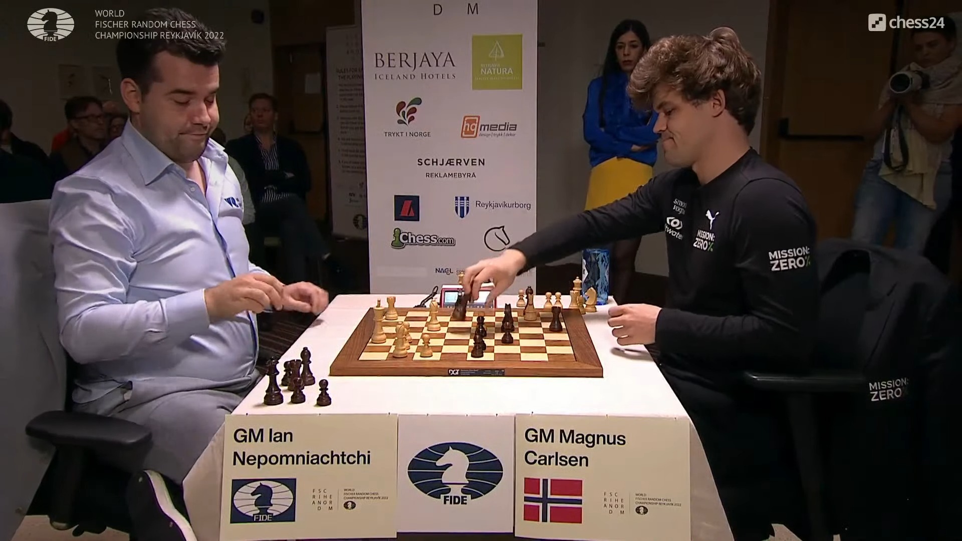 Carlsen versus Nepomniachtchi: FIDE World Championship Round 4