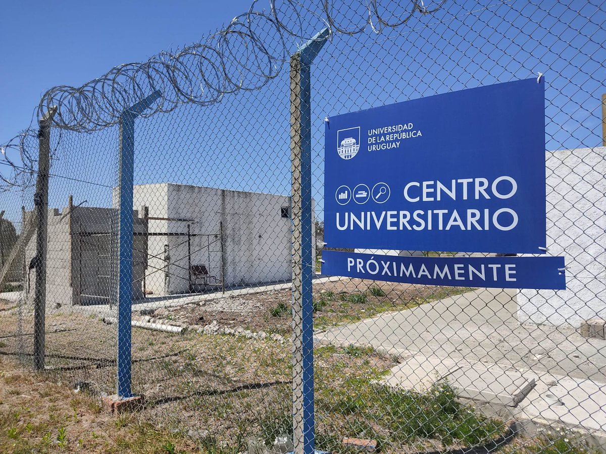 Centro Universitario en construcción, por parte del INR, en el penal de Libertad, con destino a los estudiantes udelar privados de libertad.
Hoy, hay 17 estudiantes universitarios, de distintas carreras, en esta unidad. Abro hilo (1/5)