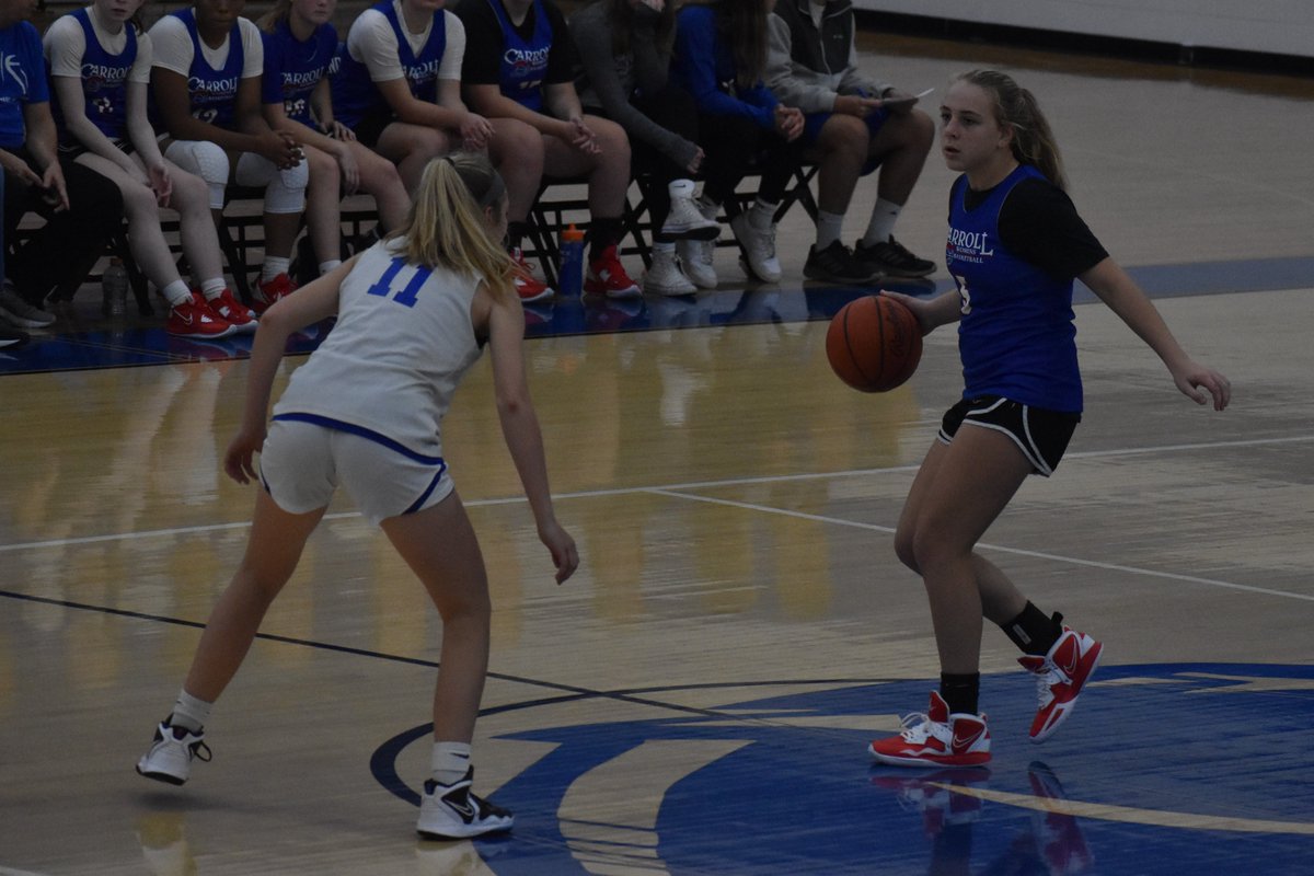 CarrollWHoops's tweet photo. Great tri-scrimmage today with @SidneyJacketsGB and @boro_grl_bball.  Best wishes to the Sidney and Springboro ladies this year. https://t.co/uwsFTbHs5M