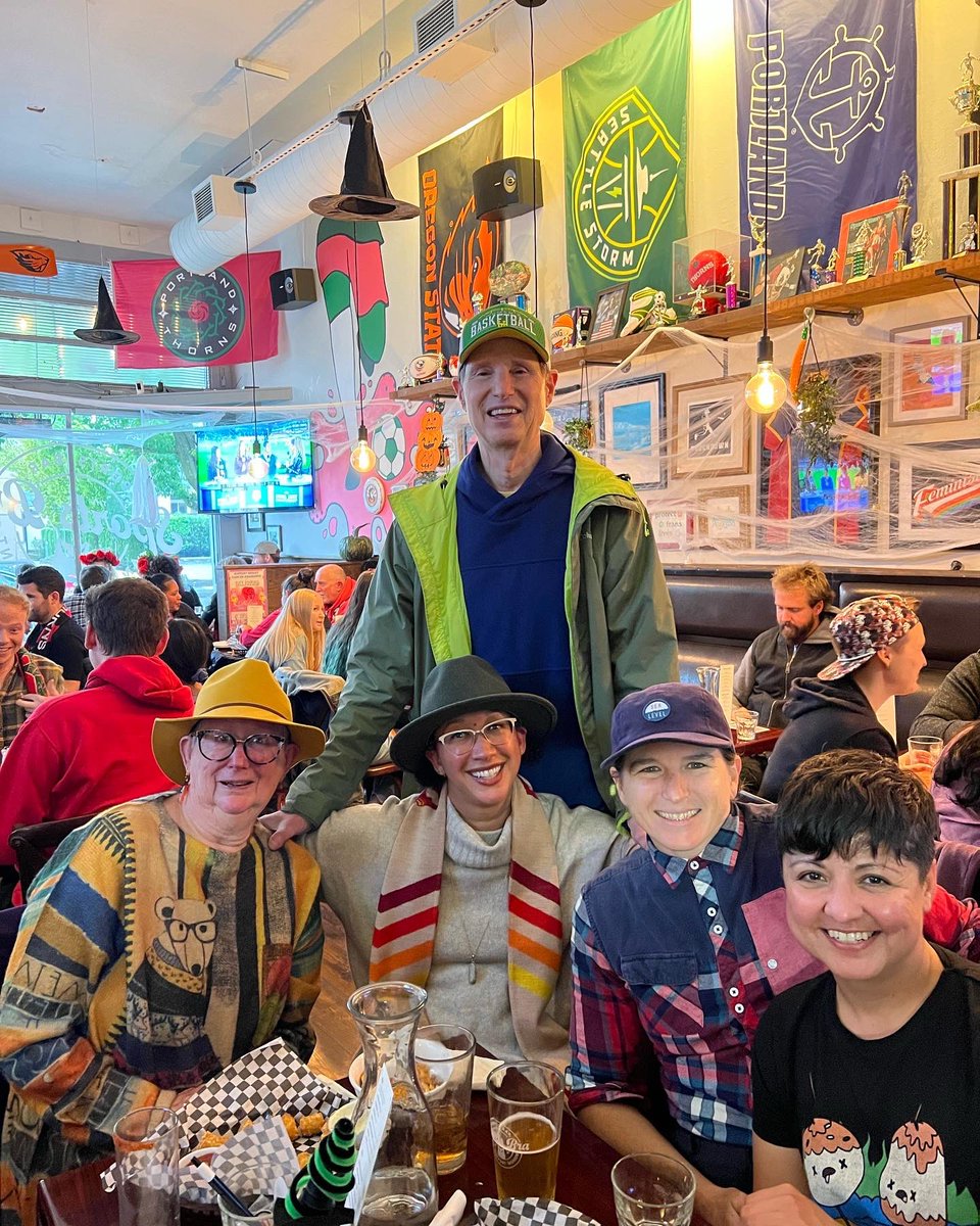 Ron Wyden on Twitter "The Sports Bra here in Portland is at capacity