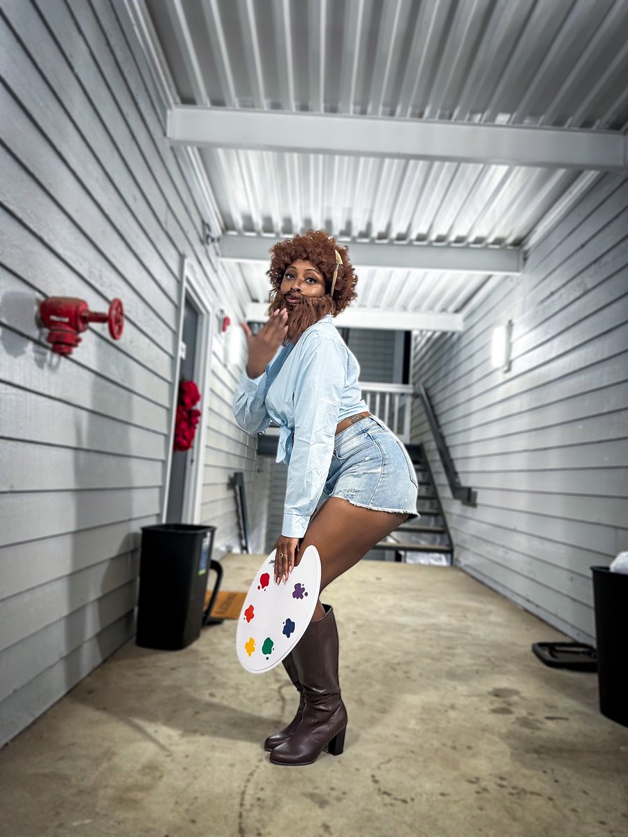 Forever_Joi's tweet photo. Happy Halloween 🎃#BobRoss https://t.co/DB4xbiGzQN