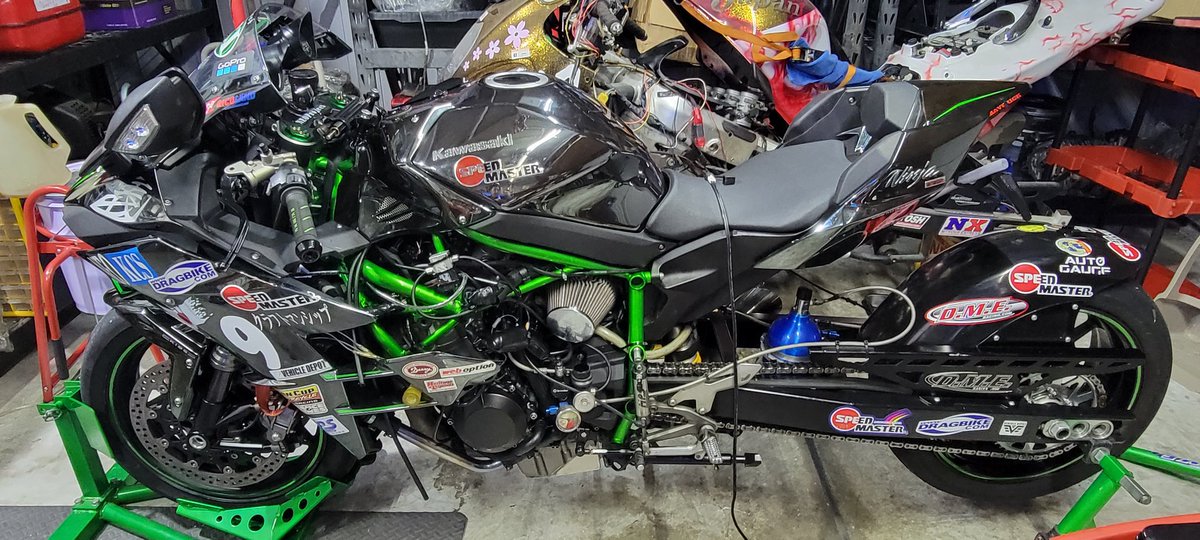 makopower811's tweet photo. #久しぶり
の
#200m
#競技
#フルブレーキ
#皆さん
#御安心に
#バイク乗りとして軽く自己紹介
#バイク
#kawasakininja
#YAMAHA
#ホンダ
#スズキ
#HONDA
#SUZUKI
#NeoProject
#SPEEDMASTERoil
#金の卵 https://t.co/pqNjRJzNim