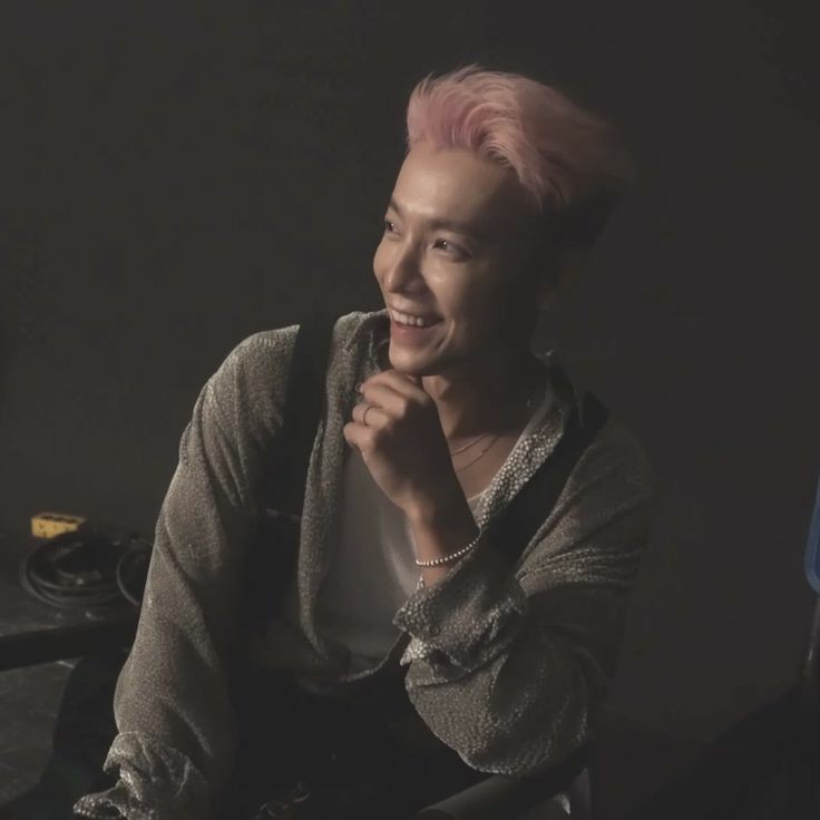 donghae pics tweet media