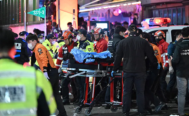 Video: 149 Dead In Halloween Stampede In South Korea, 150 Injured ndtv.com/world-news/doz…