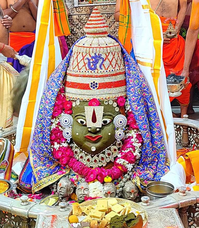 12Jyotirling's tweet image. श्री महाकालेश्वर ज्योतिर्लिंग जी के आज के भस्म आरती श्रृंगार दिव्य दर्शन 30.10.2022